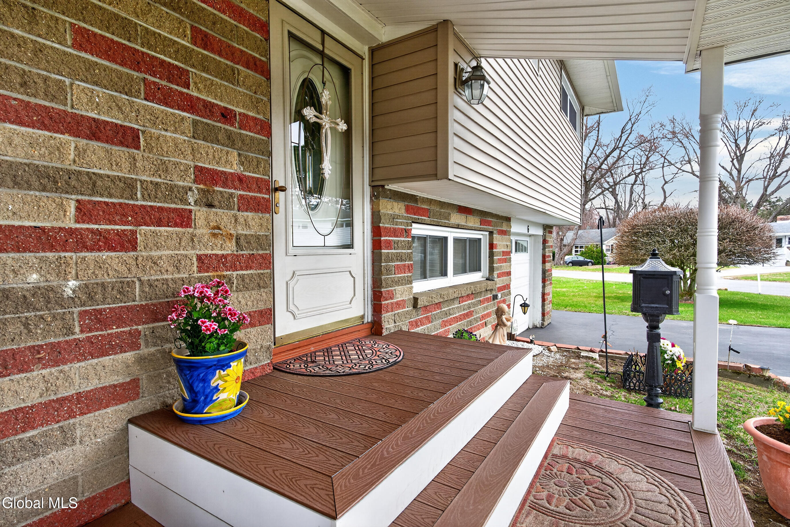 6 Nicholas Drive Albany NY 12205