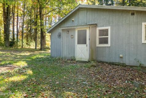 82 Log Woods Road Troy NY 12180