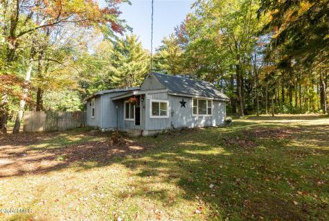 82 Log Woods Road Troy NY 12180
