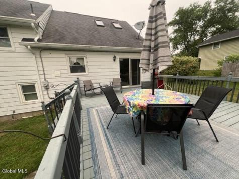 10 Maybrook Drive Schenectady NY 12302