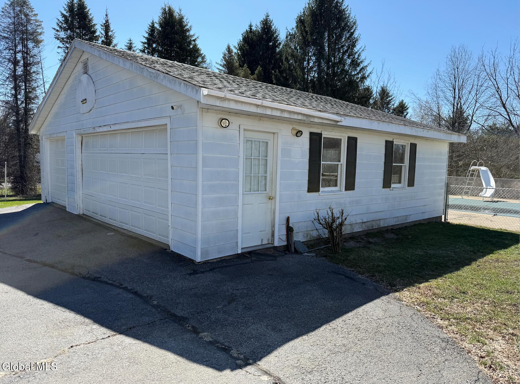 36 O'neil Avenue Johnstown NY 12095