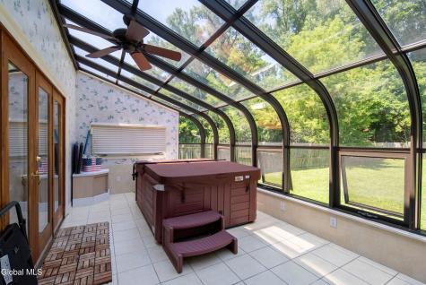 51 Aspen Circle Albany NY 12208