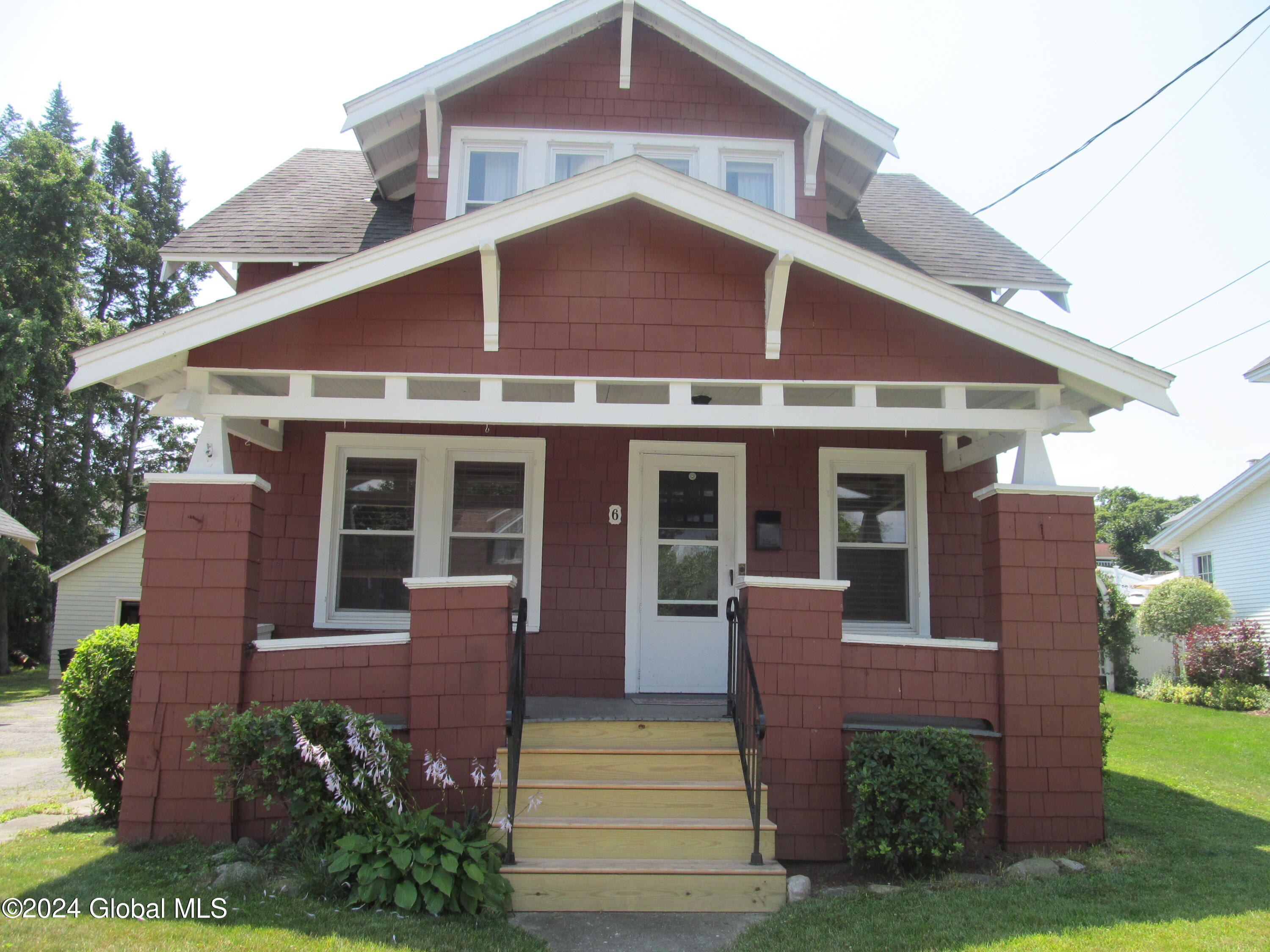 6 Woodward Avenue Gloversville NY 12078