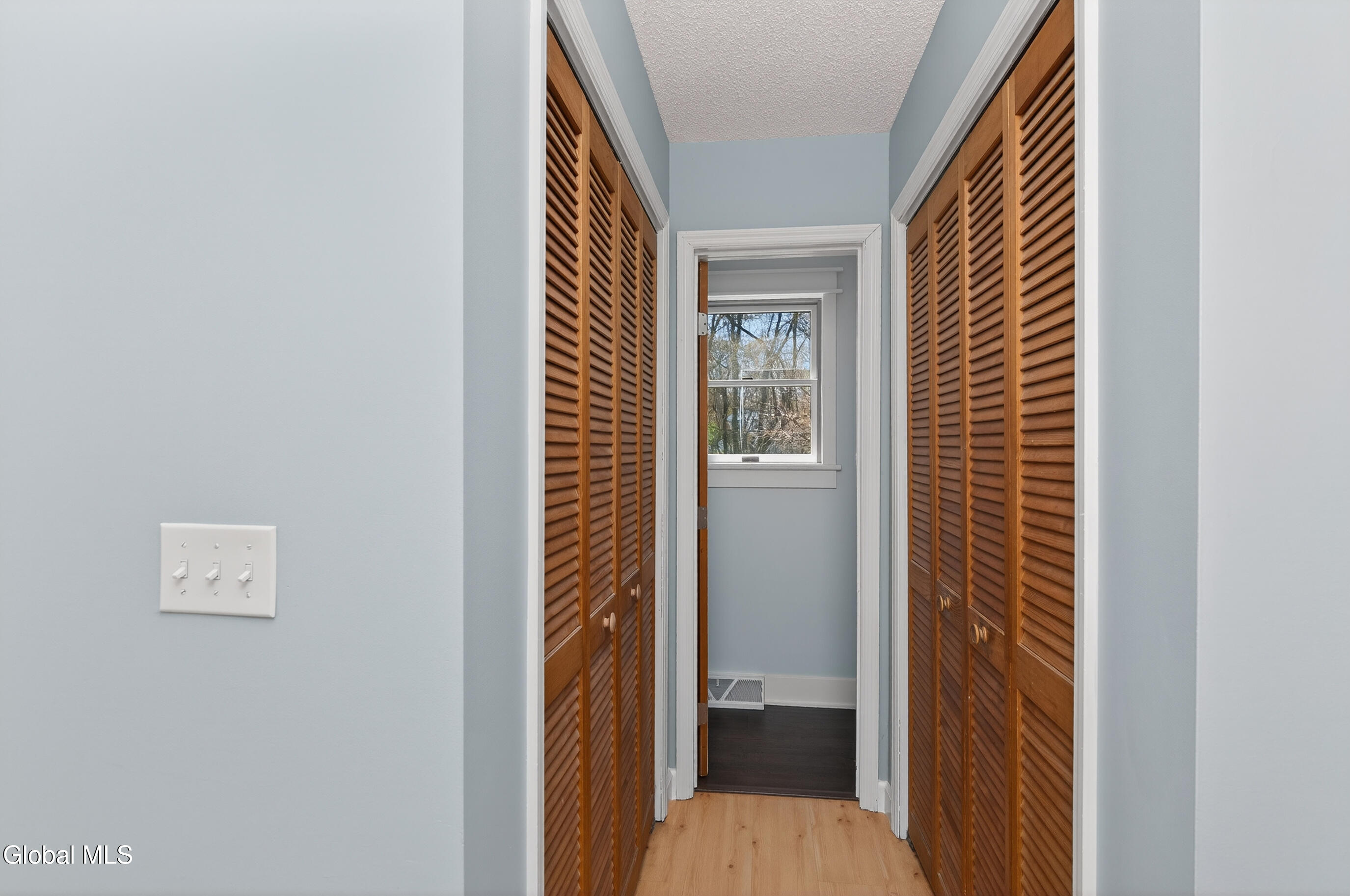 205 Schoolhouse Road Albany NY 12203