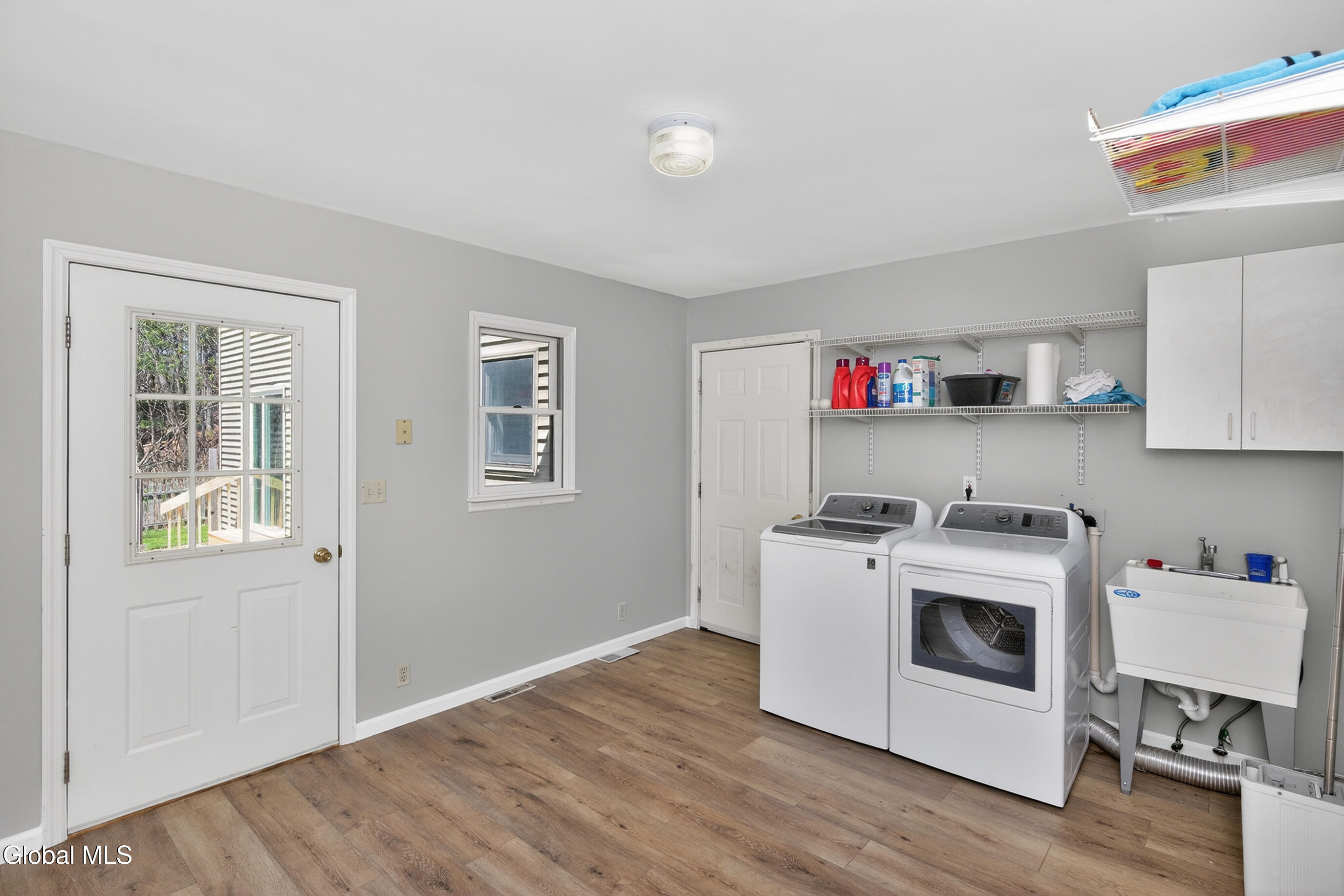 205 Schoolhouse Road Albany NY 12203