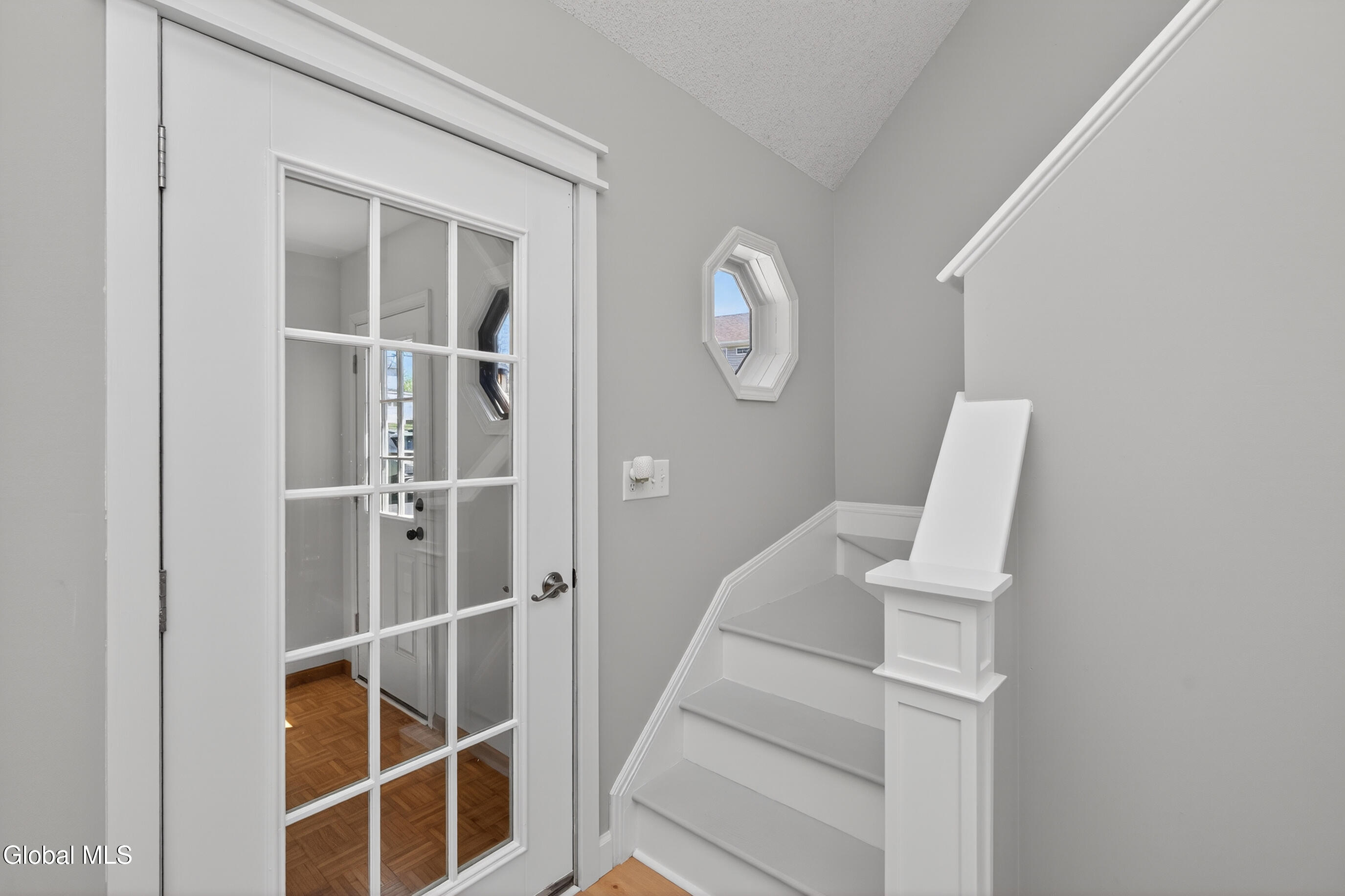 205 Schoolhouse Road Albany NY 12203