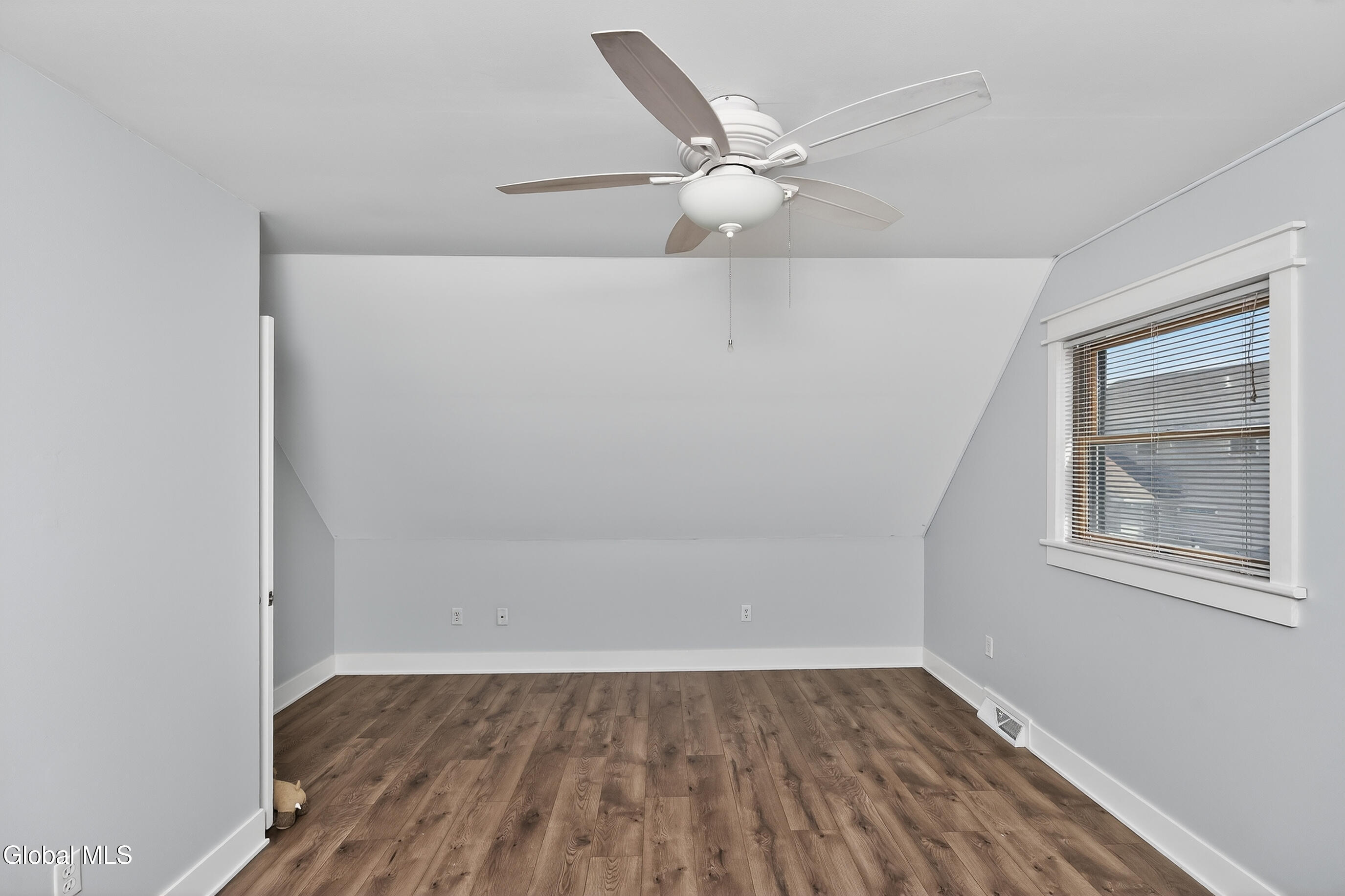205 Schoolhouse Road Albany NY 12203