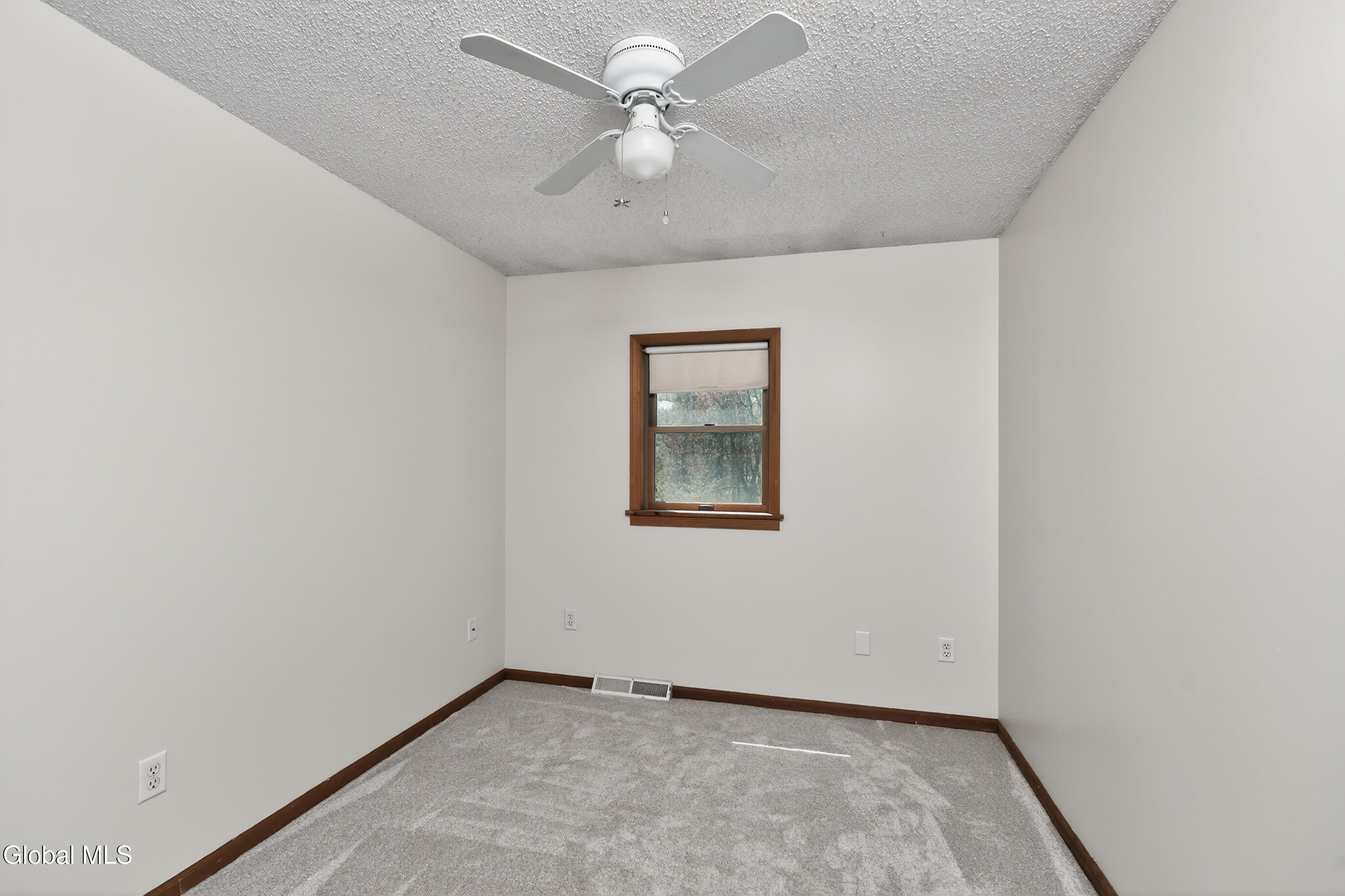 205 Schoolhouse Road Albany NY 12203