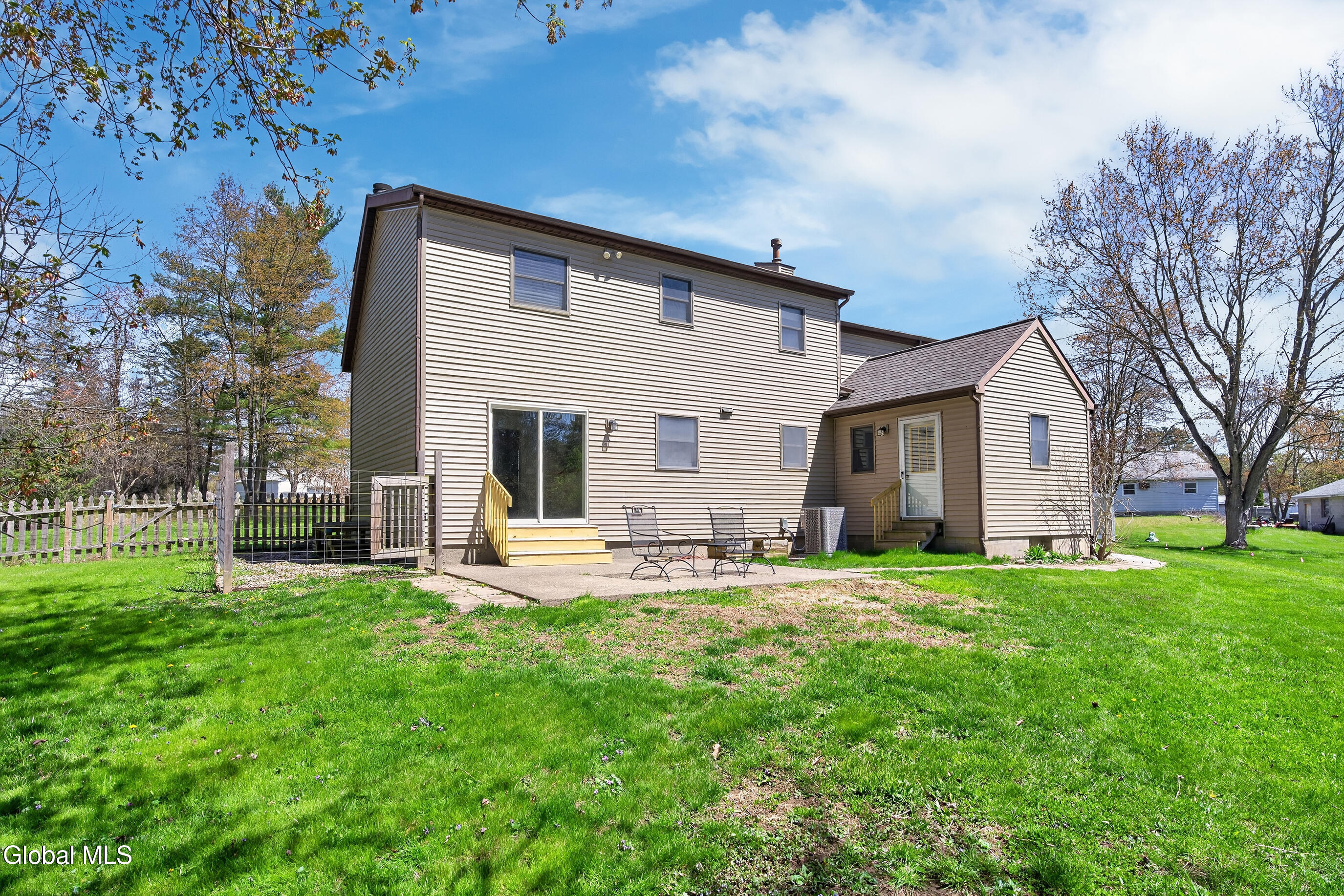 205 Schoolhouse Road Albany NY 12203