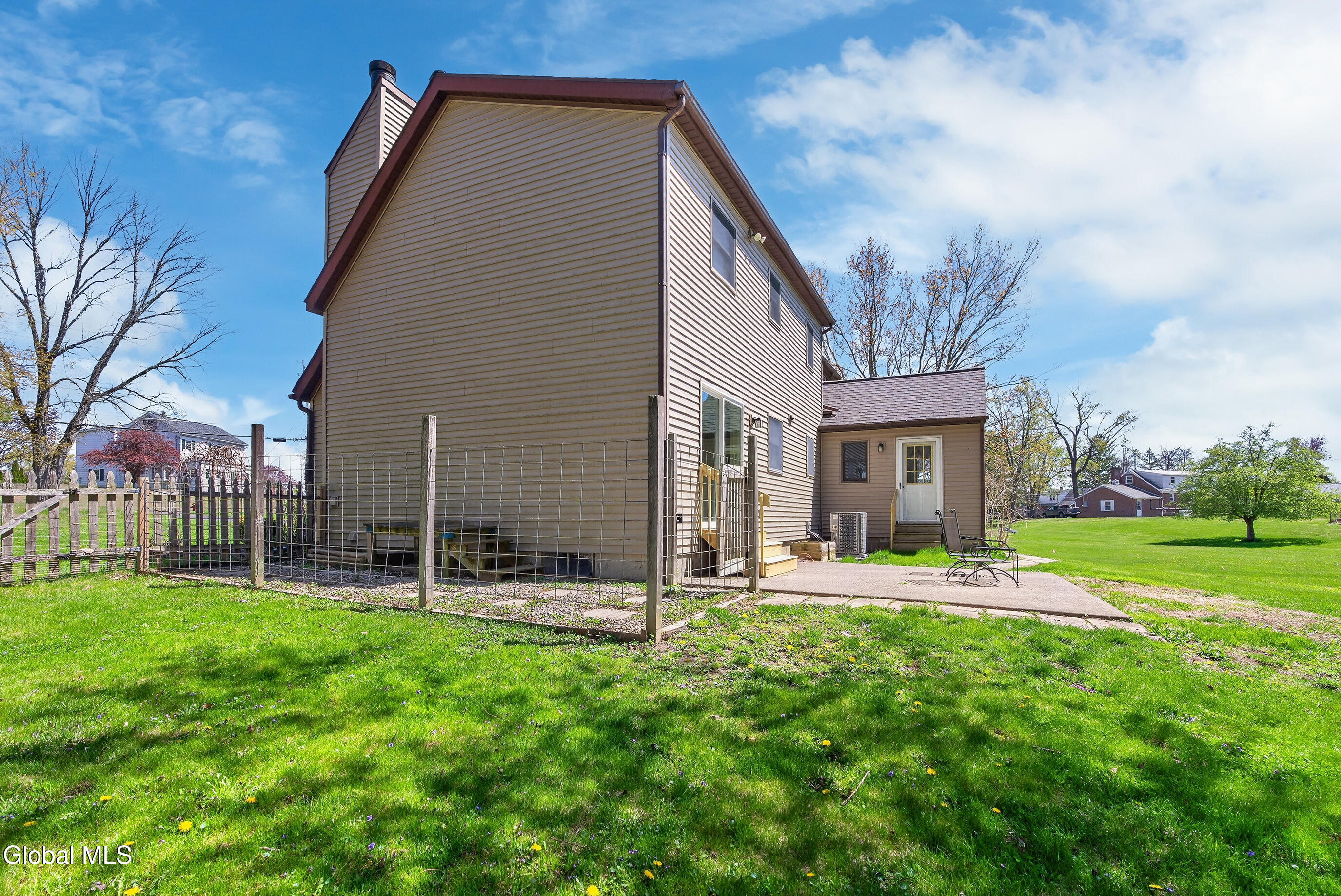 205 Schoolhouse Road Albany NY 12203