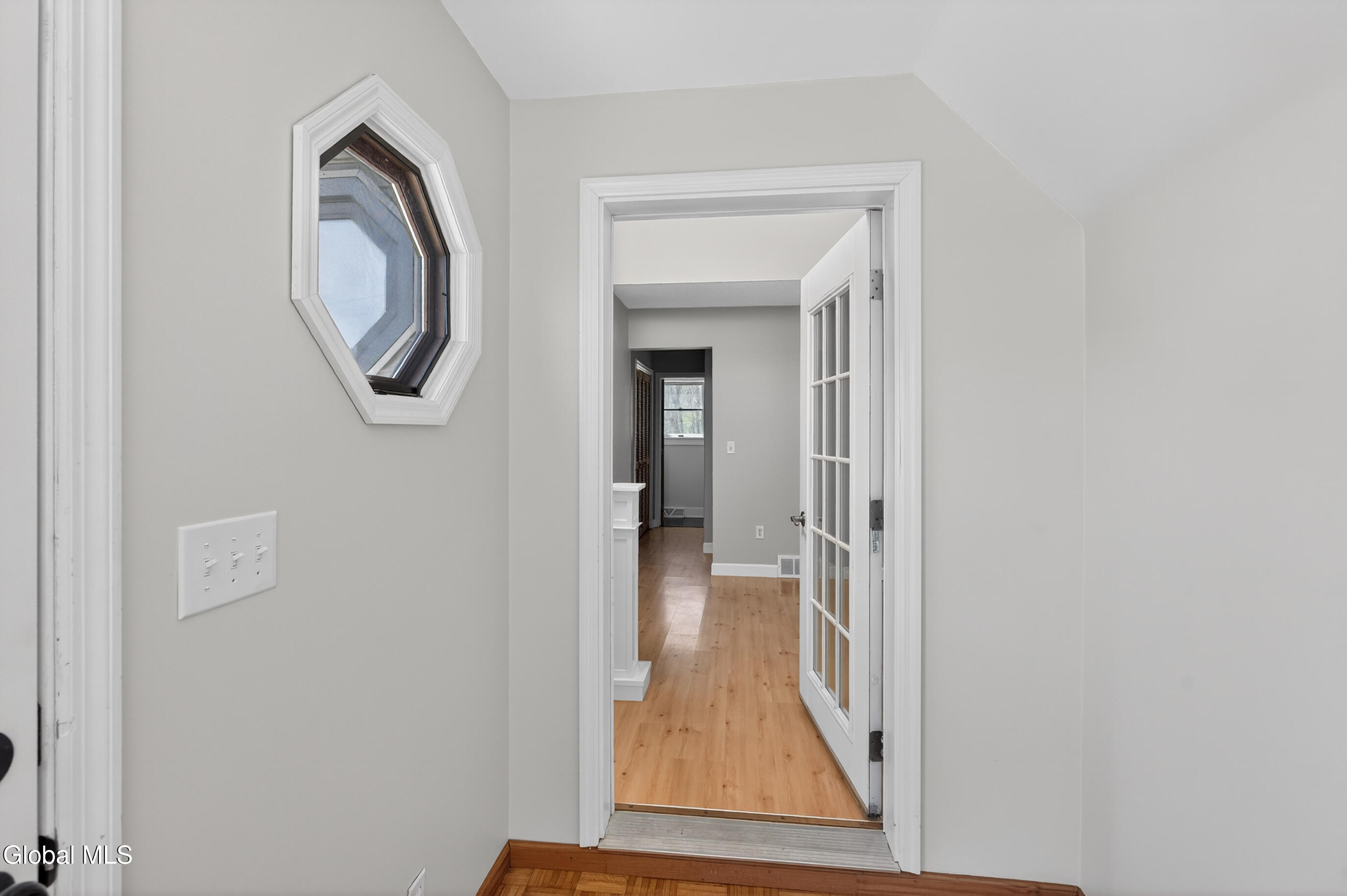 205 Schoolhouse Road Albany NY 12203
