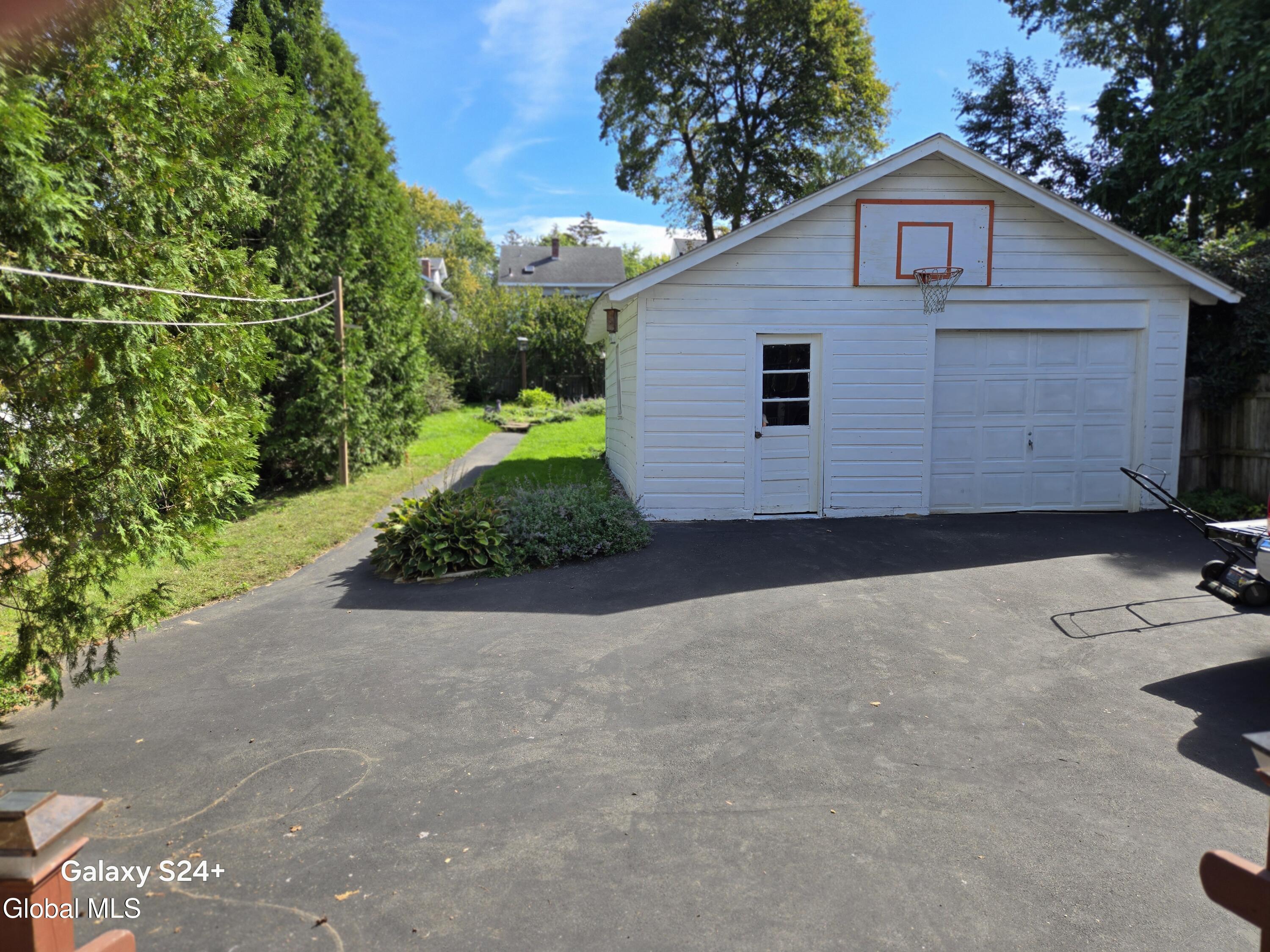 1080 Keyes Avenue Schenectady NY 12309