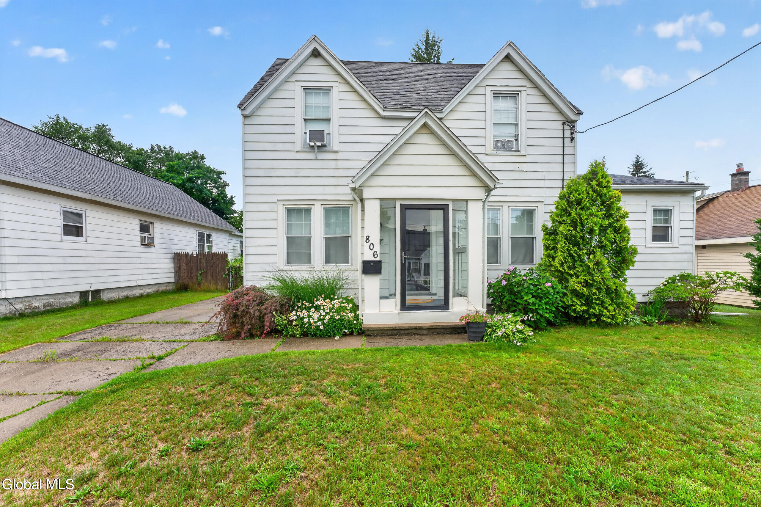 806 Curry Road Schenectady NY 12306