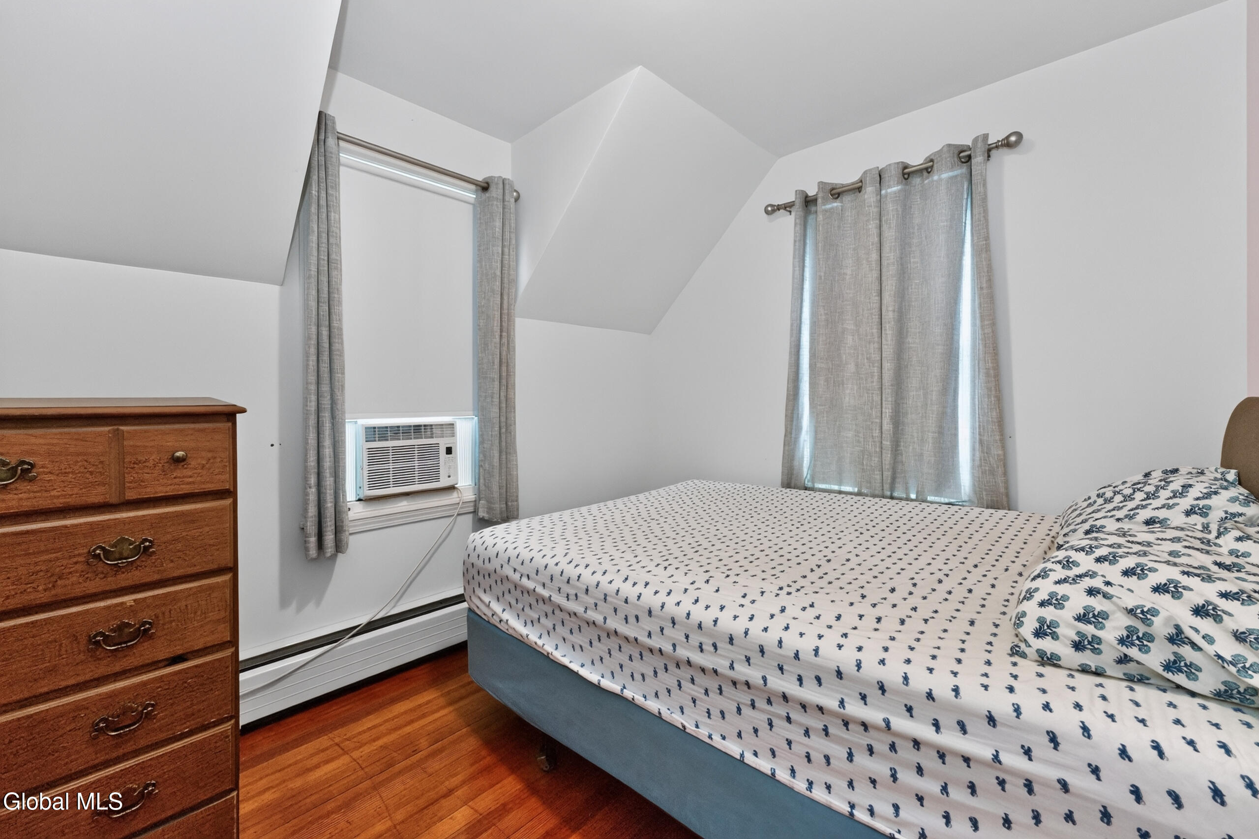 806 Curry Road Schenectady NY 12306