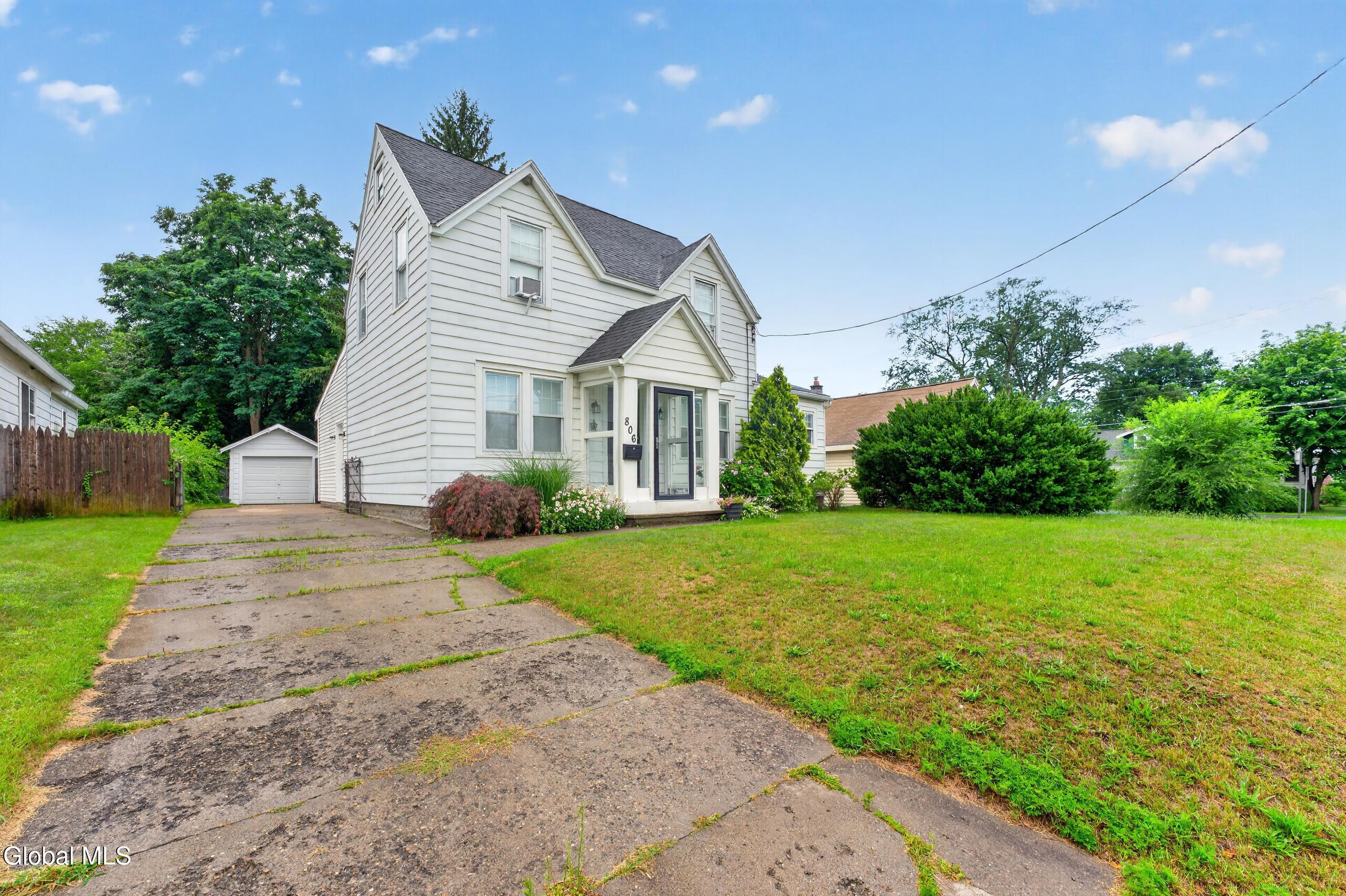 806 Curry Road Schenectady NY 12306
