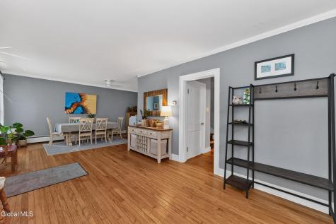 806 Curry Road Schenectady NY 12306