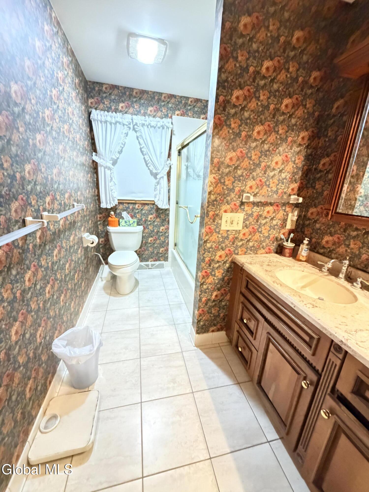 9 Anne Drive Schenectady NY 12303
