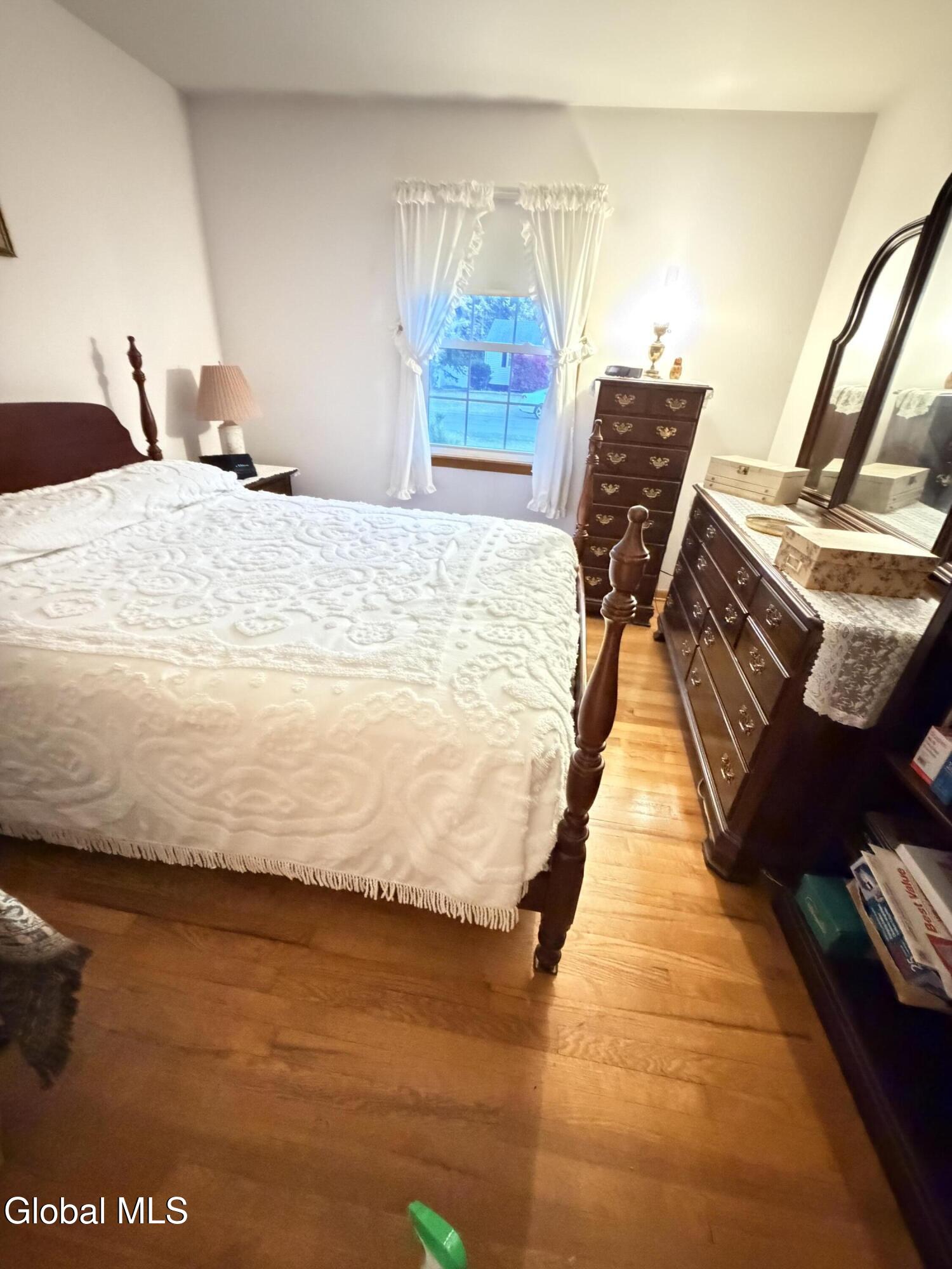 9 Anne Drive Schenectady NY 12303