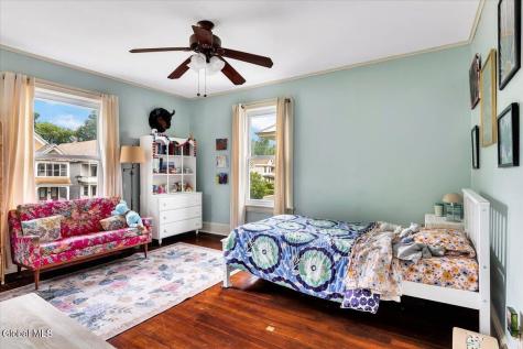 1328 Glenwood Boulevard Schenectady NY 12308