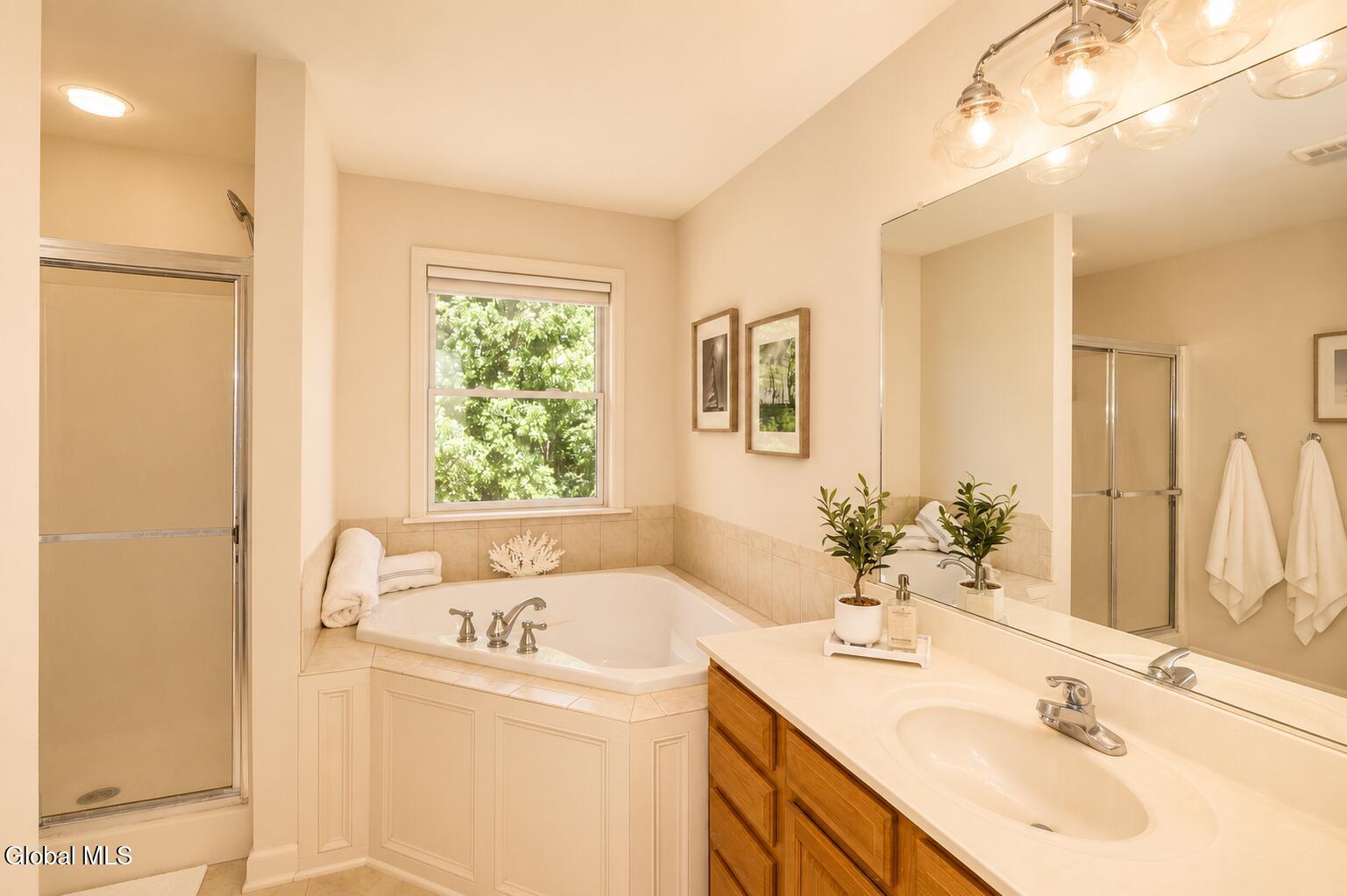 56 Chatsworth Way Clifton Park NY 12065