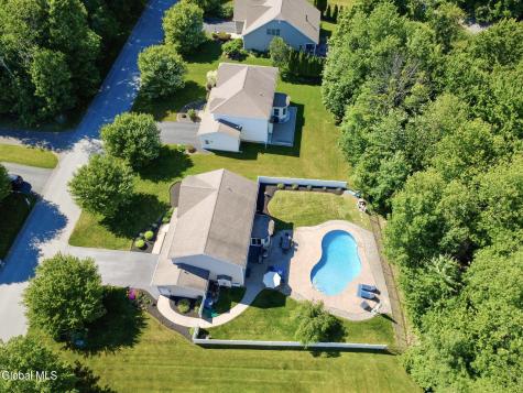 56 Chatsworth Way Clifton Park NY 12065