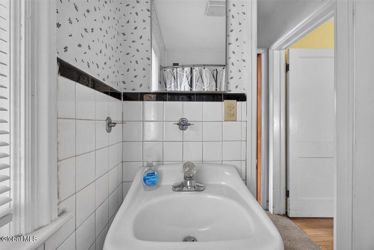 3 Sard Road Albany NY 12209