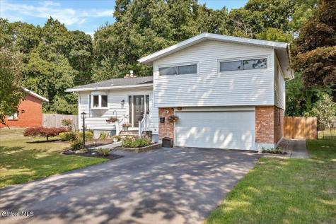 38 Hialeah Drive Colonie NY 12205