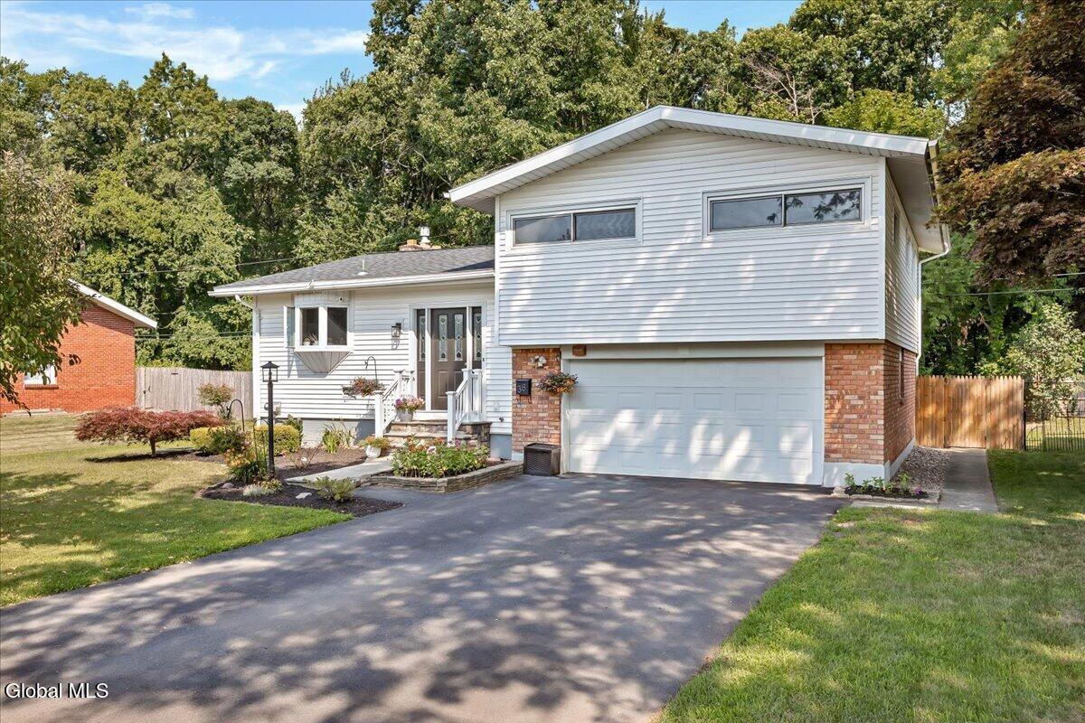 38 Hialeah Drive Colonie NY 12205