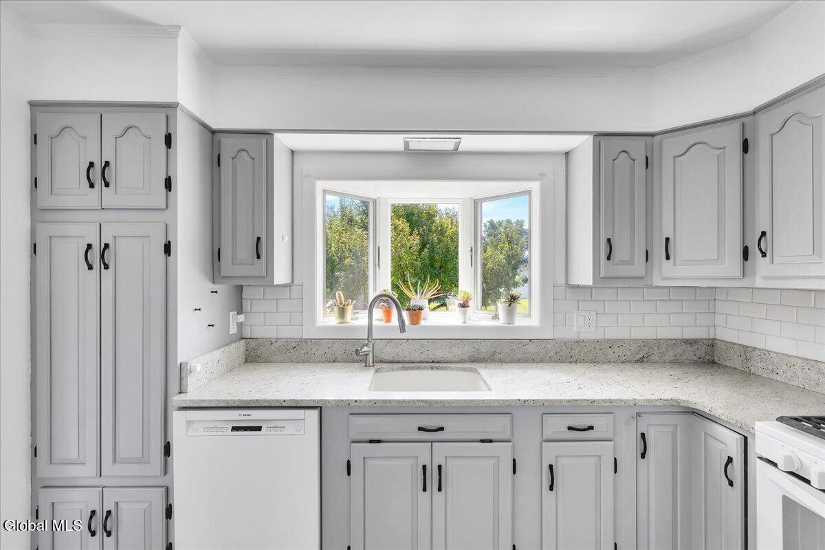 38 Hialeah Drive Colonie NY 12205