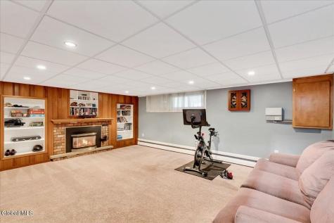 38 Hialeah Drive Colonie NY 12205