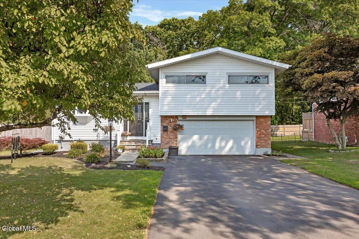 38 Hialeah Drive Colonie NY 12205