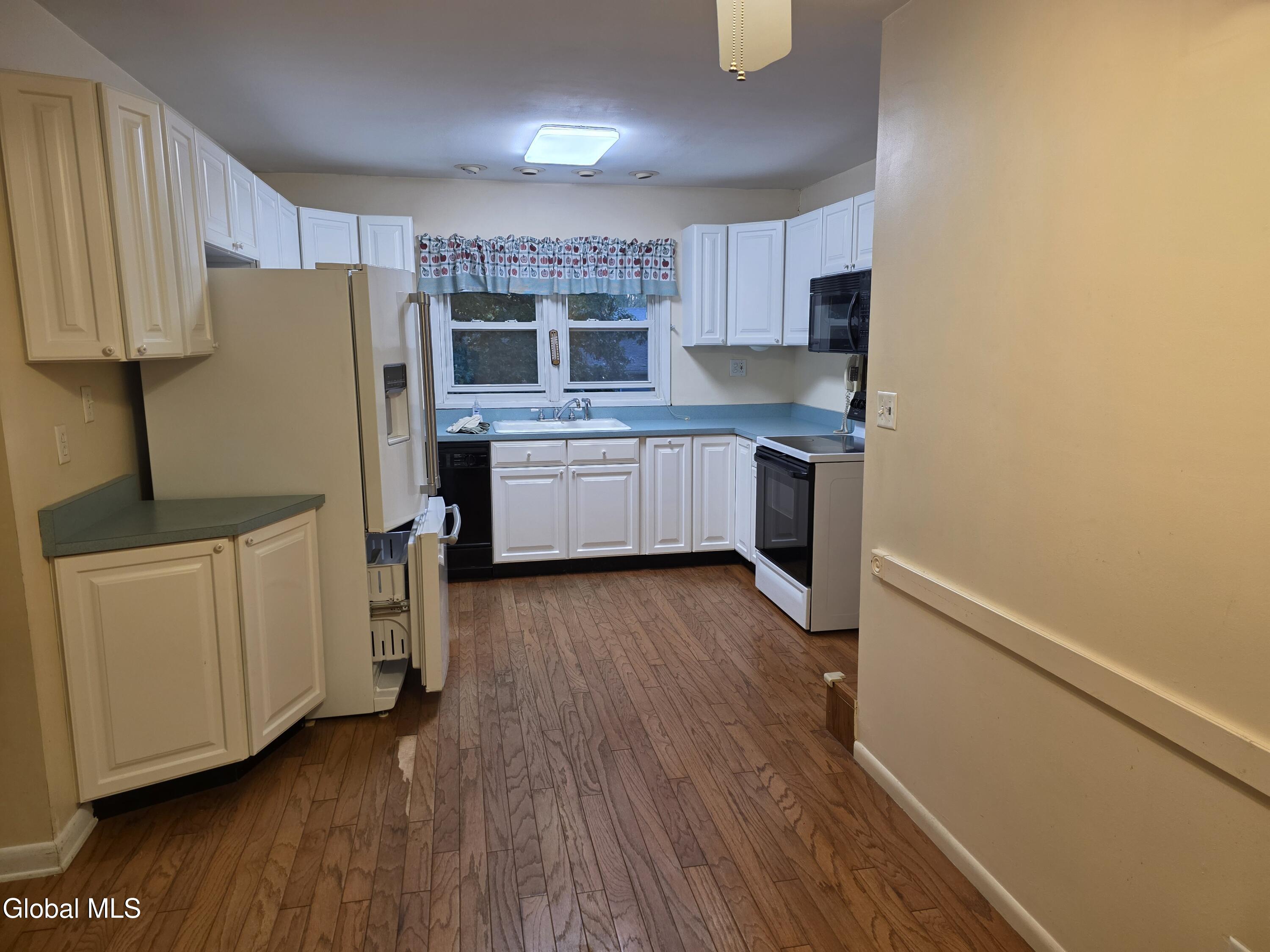 32 New Shaker Road Albany NY 12205