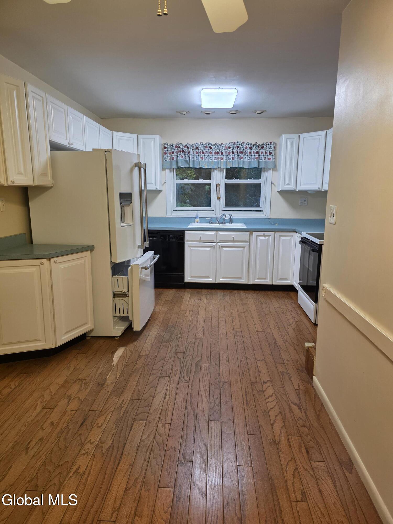 32 New Shaker Road Albany NY 12205