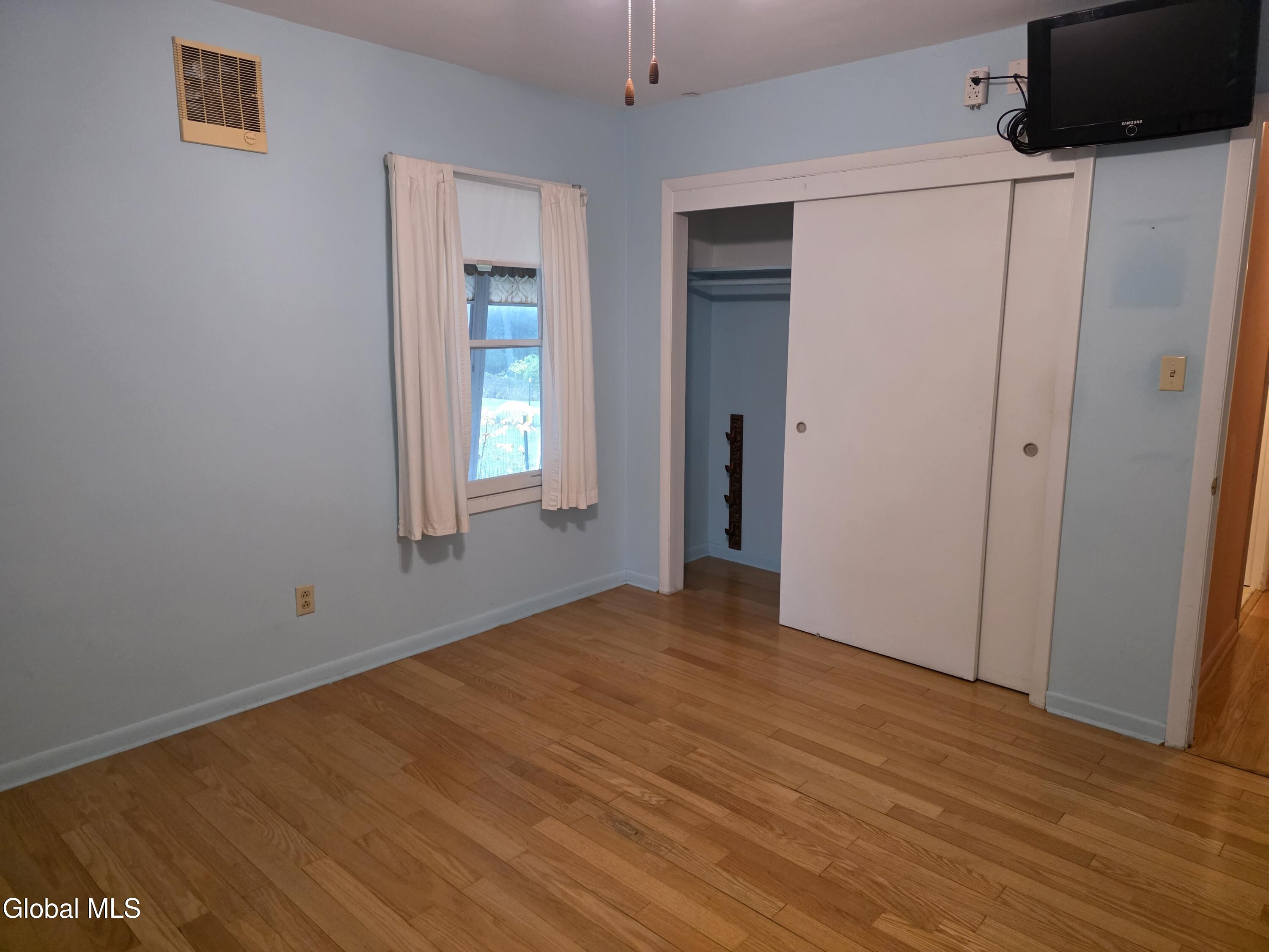 32 New Shaker Road Albany NY 12205