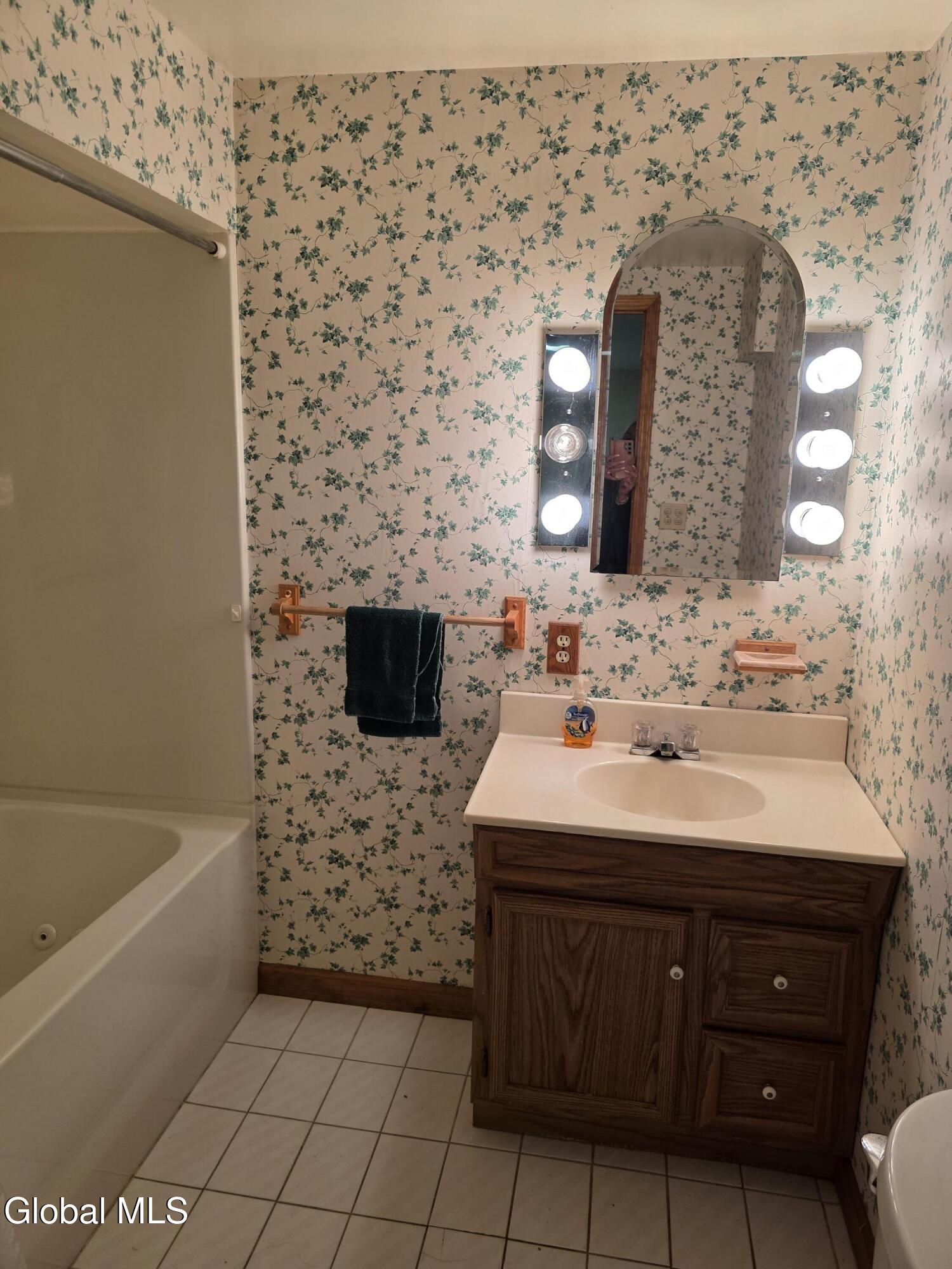 32 New Shaker Road Albany NY 12205