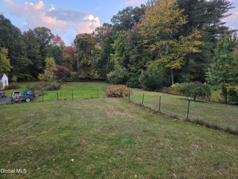 32 New Shaker Road Albany NY 12205