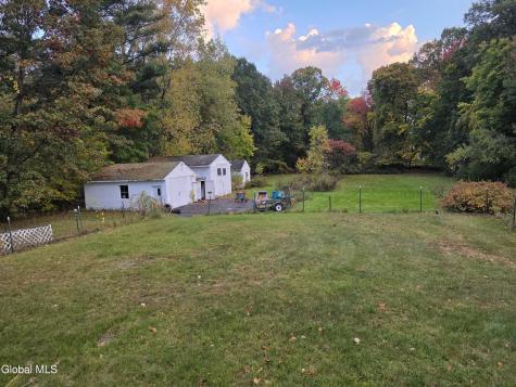 32 New Shaker Road Albany NY 12205