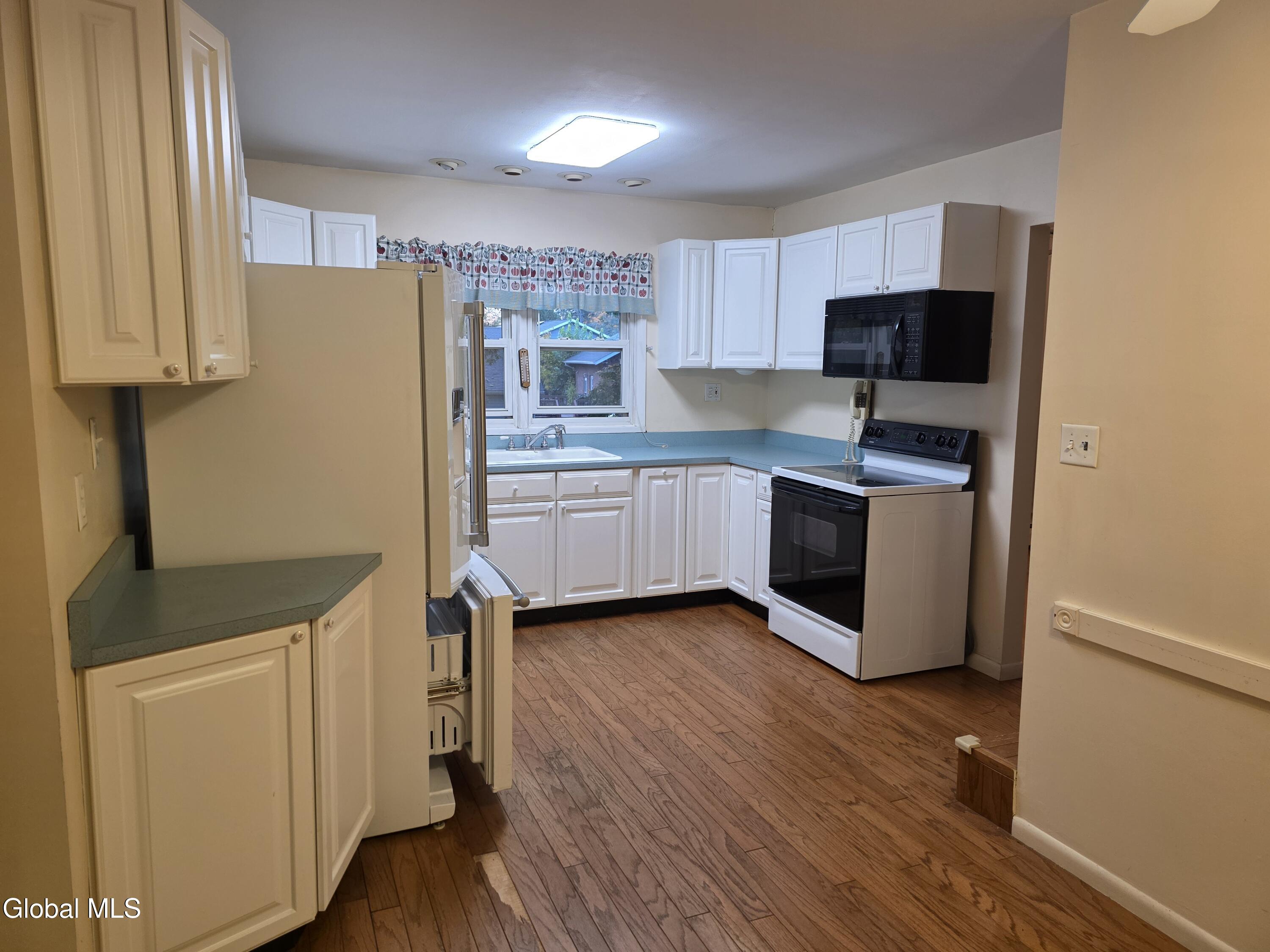 32 New Shaker Road Albany NY 12205