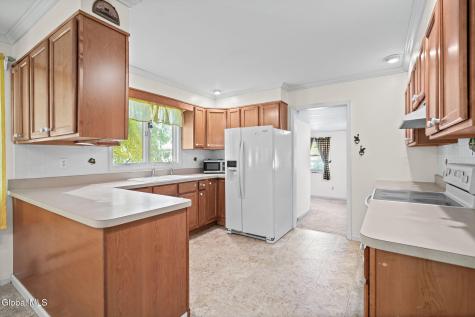 323 N 7th Avenue Mechanicville NY 12118