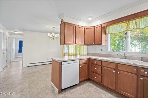 323 N 7th Avenue Mechanicville NY 12118