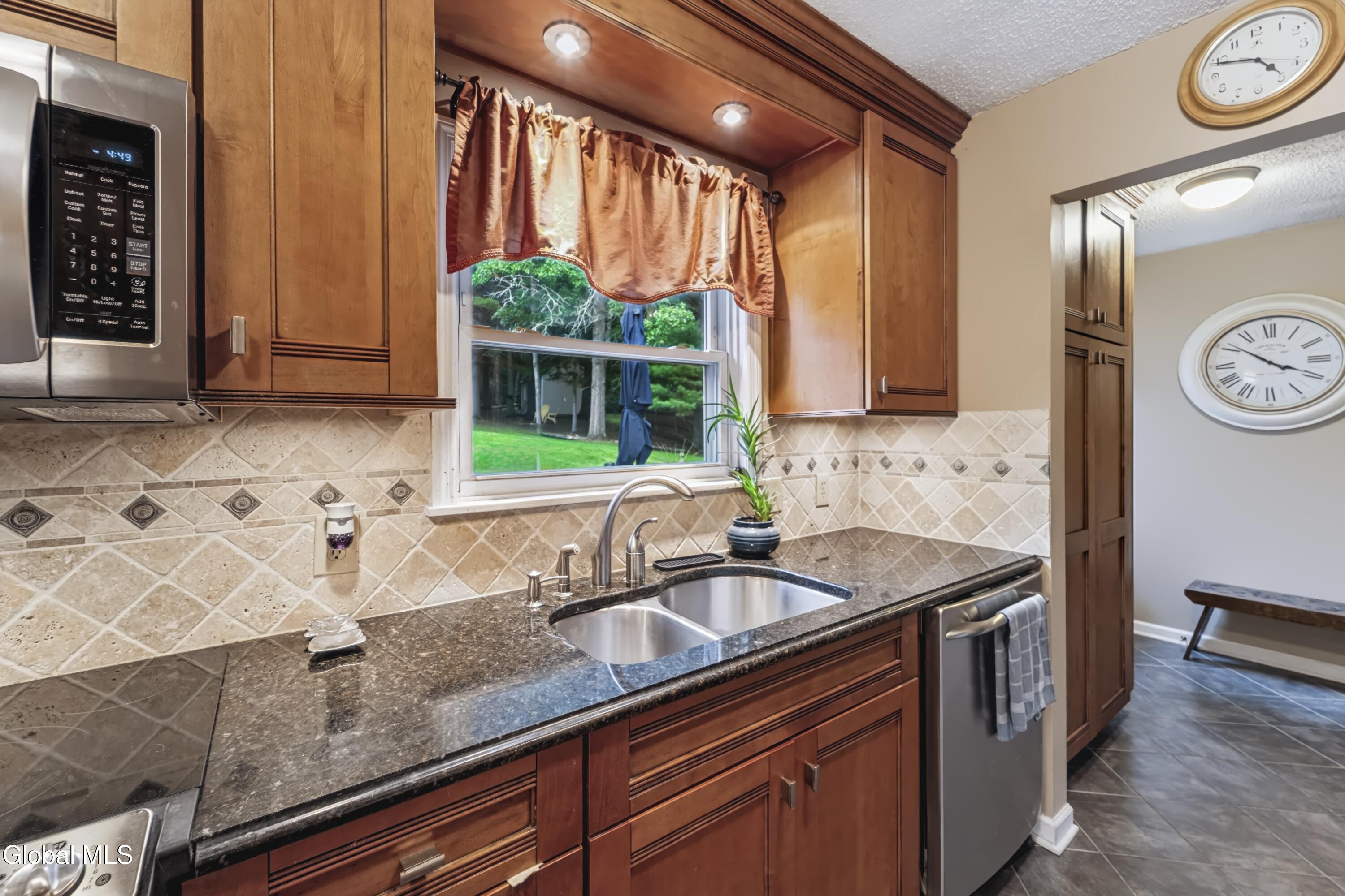 844 Glebe Street Johnstown NY 12095
