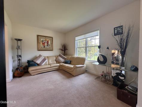 22 Fairview Lane Mechanicville NY 12118