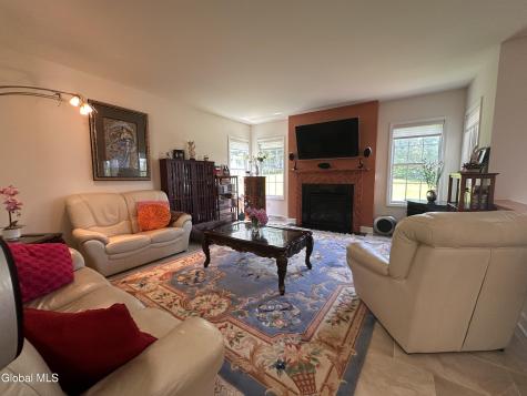 22 Fairview Lane Mechanicville NY 12118