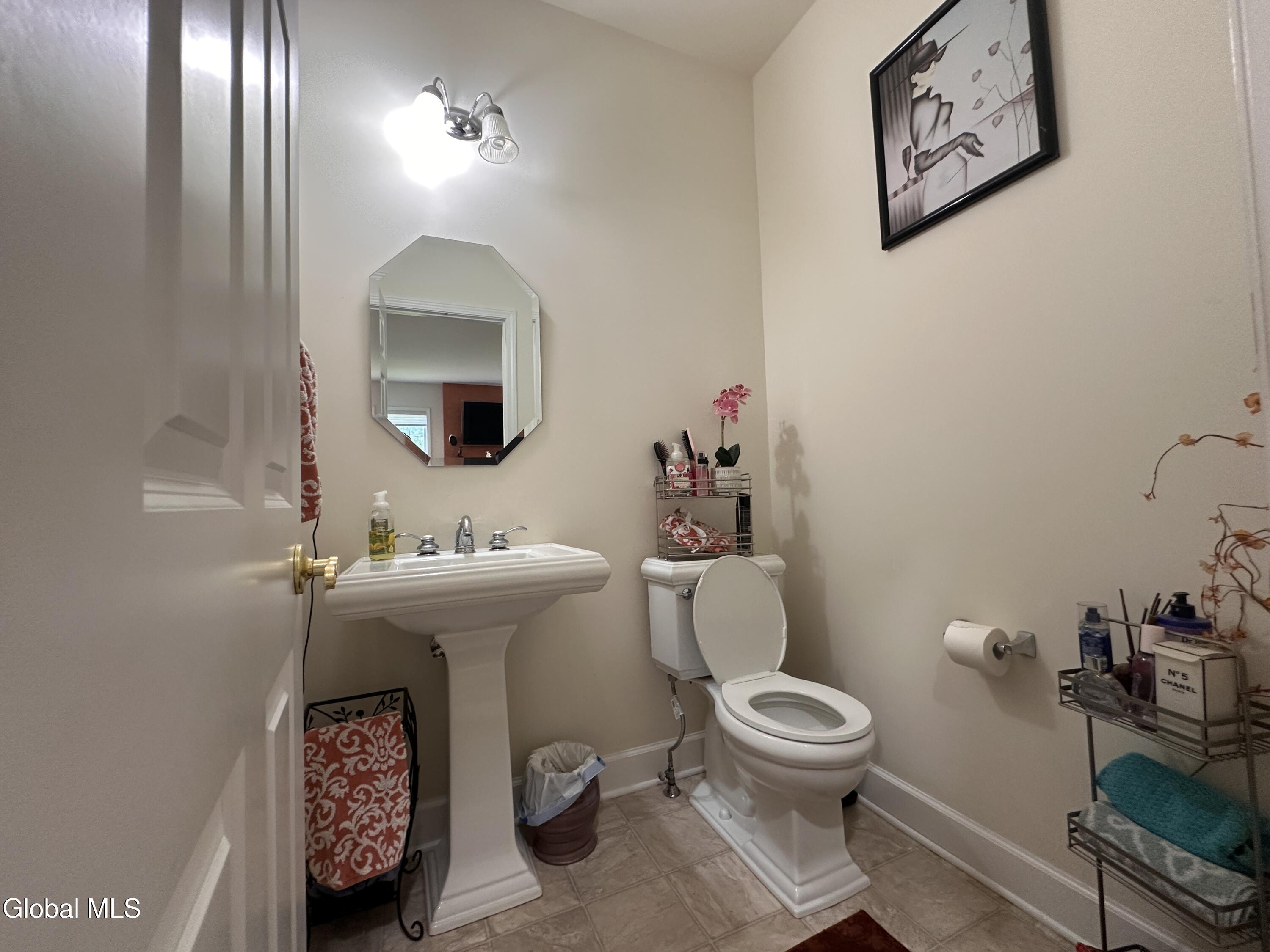 22 Fairview Lane Mechanicville NY 12118