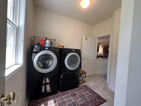 22 Fairview Lane Mechanicville NY 12118