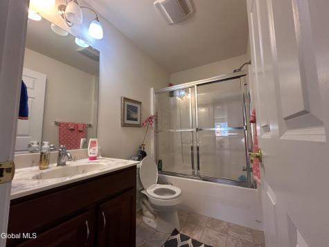 22 Fairview Lane Mechanicville NY 12118