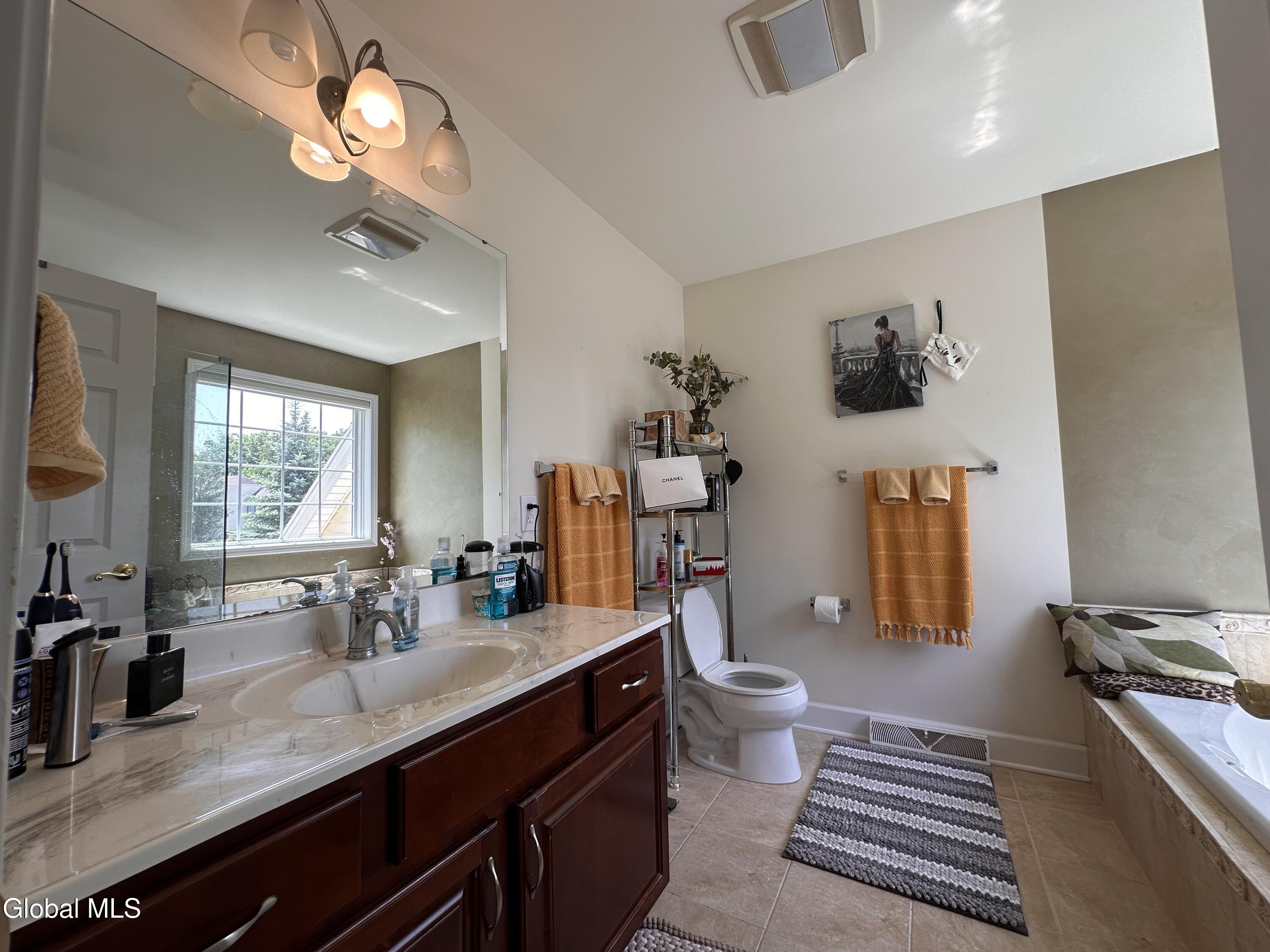 22 Fairview Lane Mechanicville NY 12118