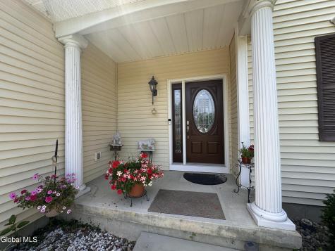22 Fairview Lane Mechanicville NY 12118