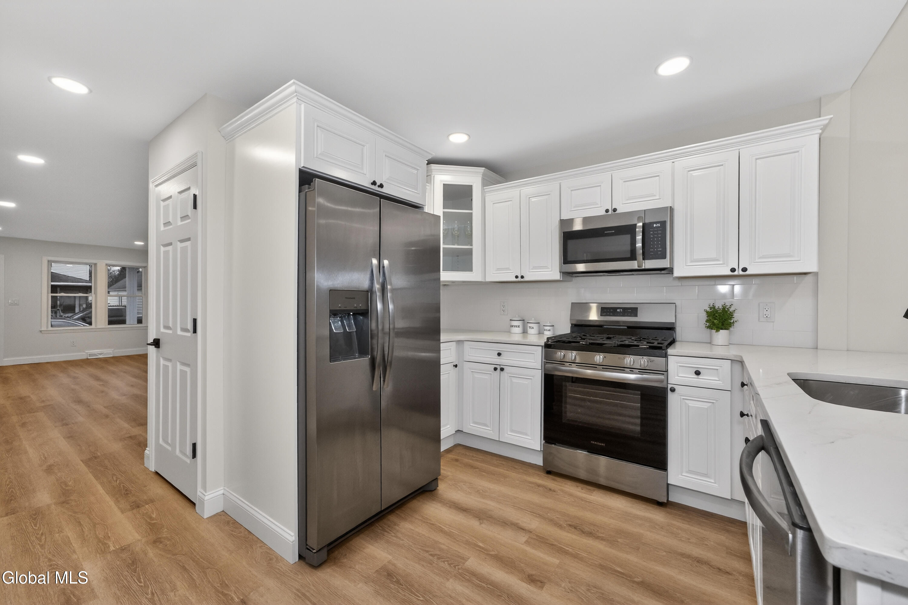 2858 Plunkett Avenue Rotterdam NY 12306