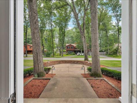 30 Longwood Drive Saratoga Springs NY 12866